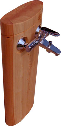 Armaturensäule aus Holz: